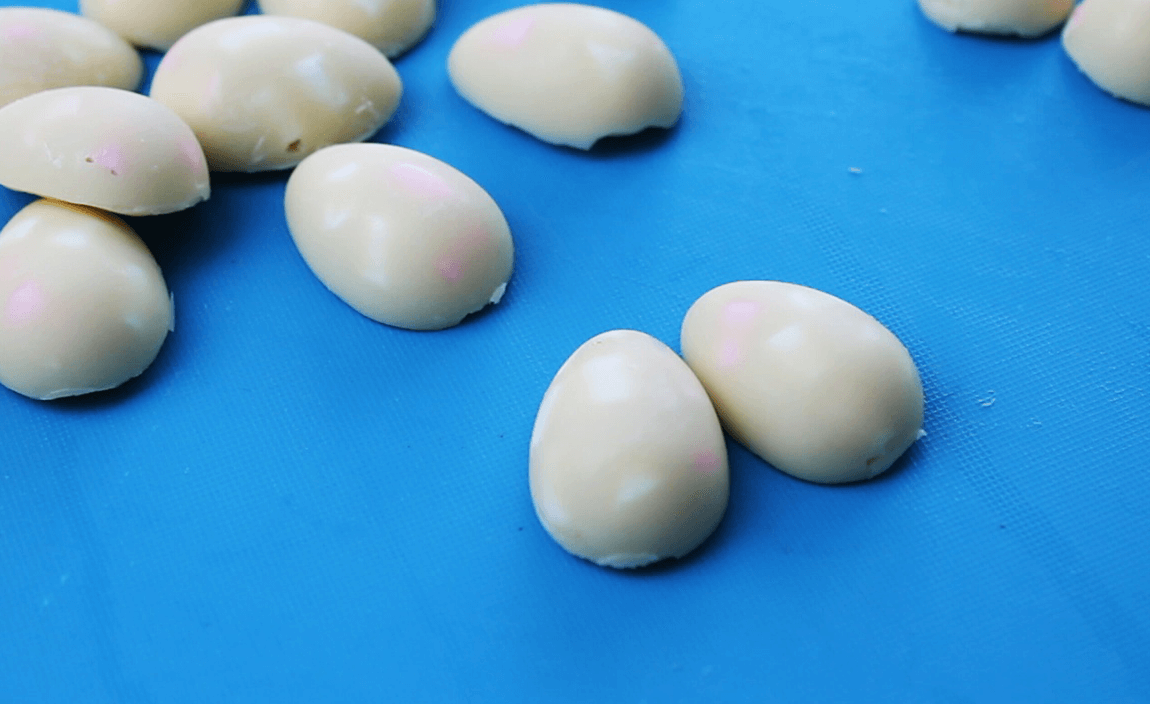 Marshmallow Easter Eggs