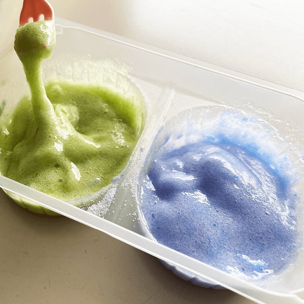 🍇 Edible Green & Blue Slime. Find the review here: https://youtu.be/8dxtUixVogU

#Candy #CandyKit #DIYCandy #Kracie #Slime #CandySlime #EdibleSlime