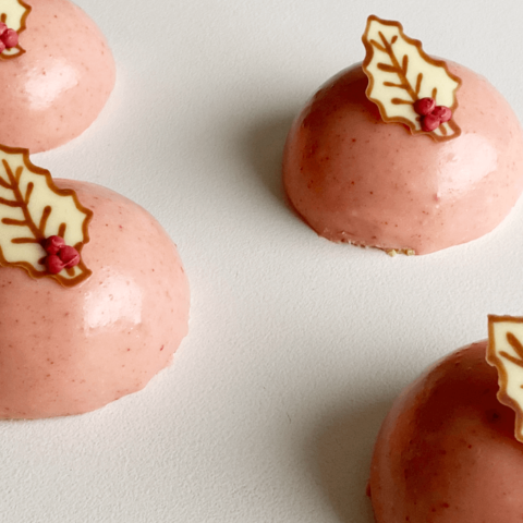 Holly Dome Cakes